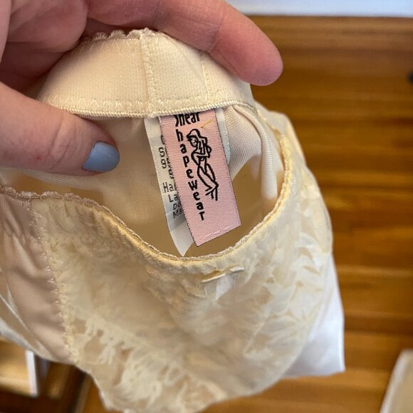 Shapewear shorts medium - Picture 4 of 4